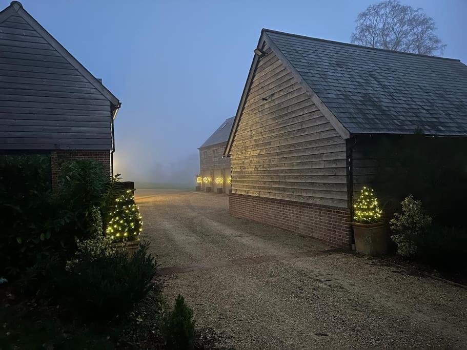 The Carriage House Salisbury Exterior foto