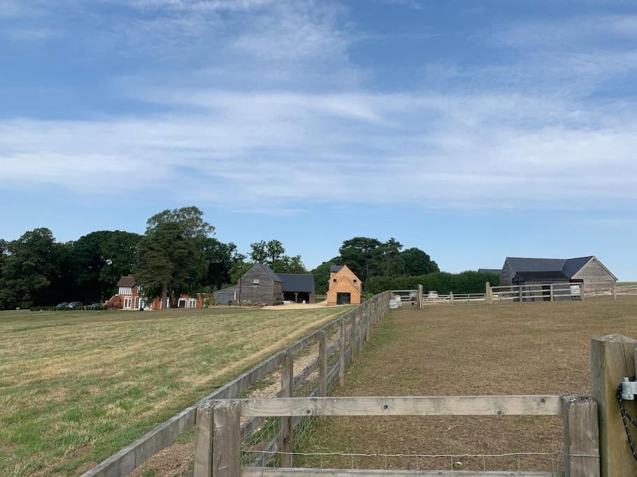 The Carriage House Salisbury Exterior foto