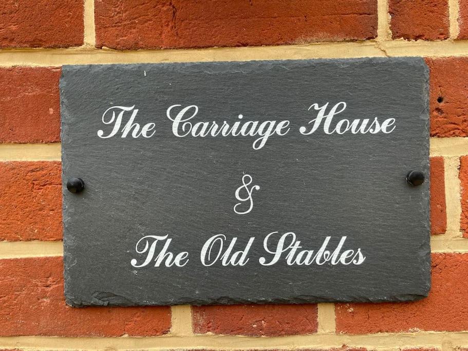 The Carriage House Salisbury Exterior foto
